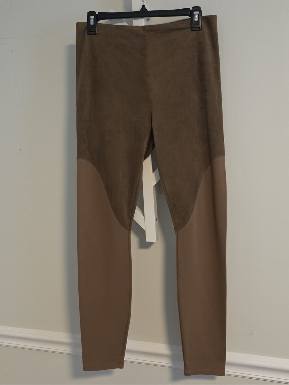 LYSSÉ Faux Suede Colorblock Jodhpur Leggings Equestrian Olive Large Camel Brown